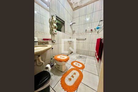 Banheiro de casa à venda com 5 quartos, 479m² em Tupi, Belo Horizonte