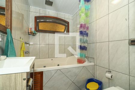 Banheiro da Suíte de apartamento à venda com 3 quartos, 107m² em Jardim Lindóia, Porto Alegre