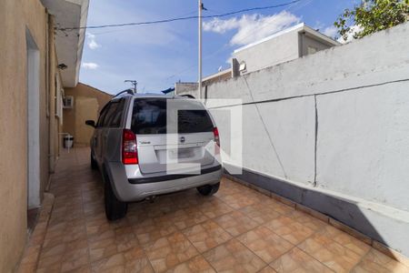 Garagem de casa à venda com 2 quartos, 160m² em Vila Tolstoi, São Paulo