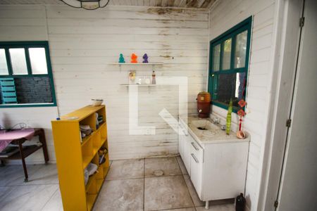 Cozinha de casa para alugar com 3 quartos, 50m² em Cristal, Porto Alegre