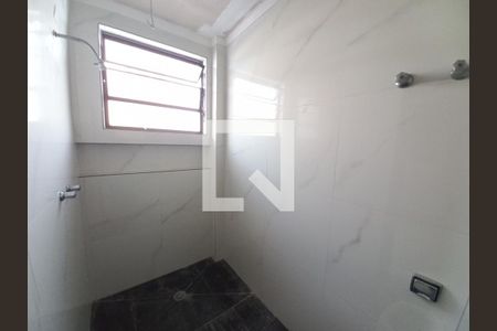Banheiro da Suíte 1 de apartamento para alugar com 3 quartos, 197m² em Centro, São Vicente