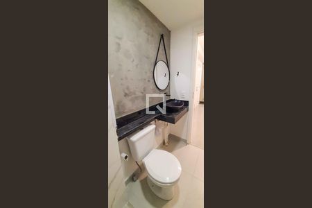 Banheiro de apartamento à venda com 2 quartos, 36m² em Metalúrgicos, Osasco