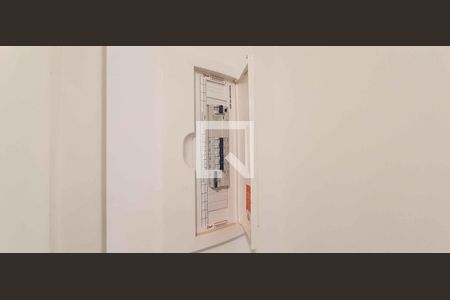 Quadro de Luz de apartamento à venda com 2 quartos, 36m² em Metalúrgicos, Osasco