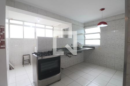 Cozinha de apartamento para alugar com 2 quartos, 122m² em Centro, Guarujá