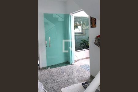 Casa à venda com 3 quartos, 118m² em Parque das Nações, Santo André