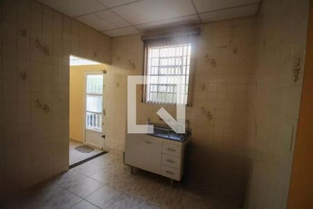 Casa à venda com 2 quartos, 150m² em Vila Bertioga, São Paulo