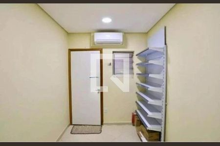 Casa à venda com 3 quartos, 420m² em Vila Bertioga, São Paulo