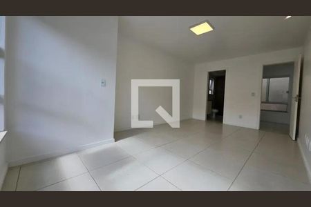 Casa à venda com 3 quartos, 106m² em Serra Grande, Niterói