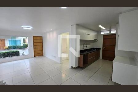 Casa à venda com 3 quartos, 106m² em Serra Grande, Niterói