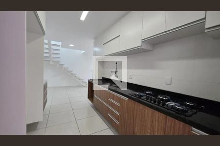 Casa à venda com 3 quartos, 106m² em Serra Grande, Niterói