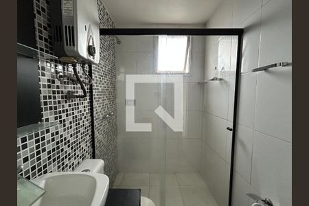 Banheiro de apartamento à venda com 2 quartos, 55m² em Piedade, Rio de Janeiro