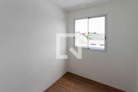 Quarto de apartamento para alugar com 2 quartos, 34m² em Parque Sao Rafael, São Paulo