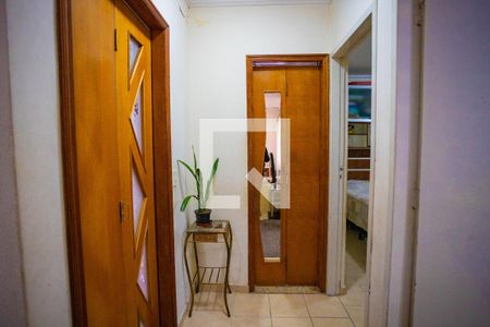 Hall dos quartos de apartamento à venda com 2 quartos, 52m² em Campanário, Diadema