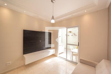 Sala de casa de condomínio para alugar com 3 quartos, 110m² em Vila Pierina, São Paulo