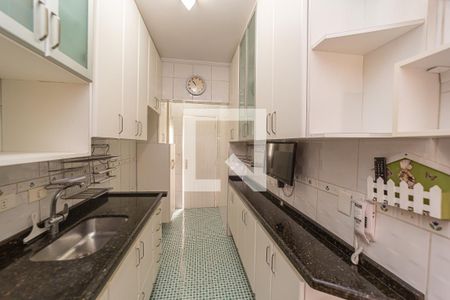 Cozinha de casa de condomínio para alugar com 3 quartos, 110m² em Vila Pierina, São Paulo