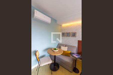 Sala/Quarto de kitnet/studio para alugar com 1 quarto, 24m² em Vila Cordeiro, São Paulo