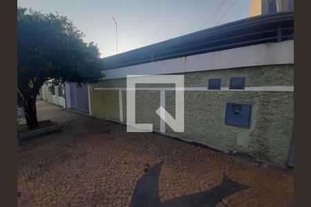 Casa à venda com 138m², 2 quartos e 2 vagas Casa à venda com 138m², 2 quartos e 2 vagasFoto 03