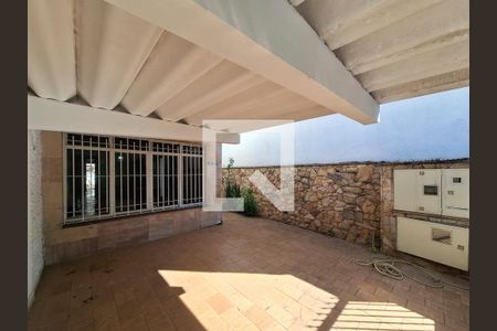 Garagem de casa para alugar com 3 quartos, 119m² em Vila Guaca, São Paulo