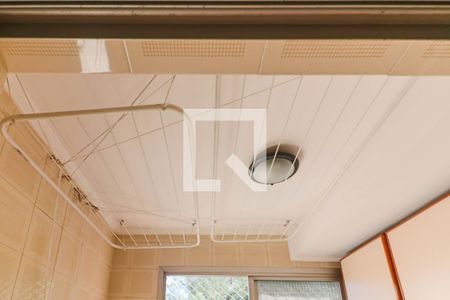 Apartamento à venda com 75m², 2 quartos e 1 vaga Apartamento à venda com 75m², 2 quartos e 1 vagaCozinha e Área de Serviço