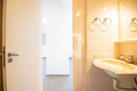 Apartamento à venda com 75m², 2 quartos e 1 vaga Apartamento à venda com 75m², 2 quartos e 1 vagaBanheiro