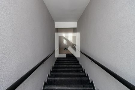 Escada de apartamento à venda com 2 quartos, 43m² em Vila Medeiros, São Paulo