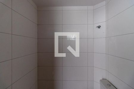 Banheiro de Serviço de apartamento à venda com 2 quartos, 70m² em Vila Medeiros, São Paulo
