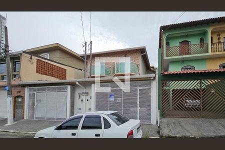 Fachada de casa à venda com 2 quartos, 172m² em Cipava, Osasco