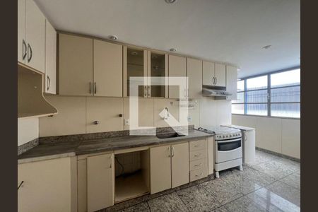 Apartamento à venda com 4 quartos, 130m² em Carmo, Belo Horizonte