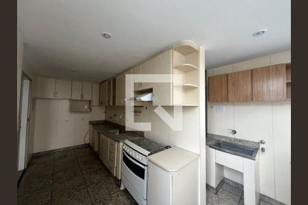 Apartamento à venda com 4 quartos, 130m² em Carmo, Belo Horizonte