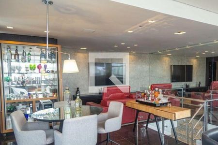 Apartamento à venda com 3 quartos, 218m² em Lourdes, Belo Horizonte