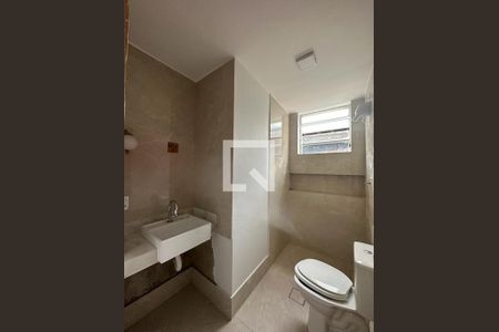 Casa à venda com 228m², 5 quartos e 4 vagas