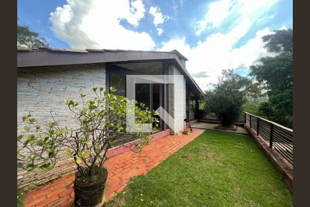 Casa de condomínio à venda com 300m², 4 quartos e 4 vagas