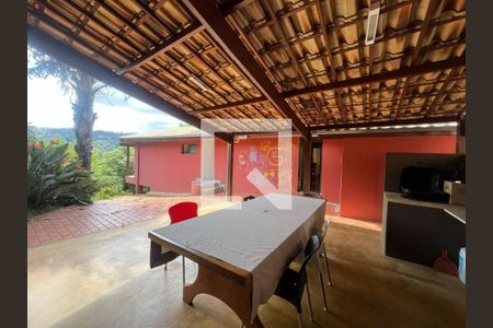 Casa de condomínio à venda com 300m², 4 quartos e 4 vagas