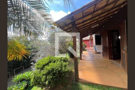 Casa de condomínio à venda com 300m², 4 quartos e 4 vagas