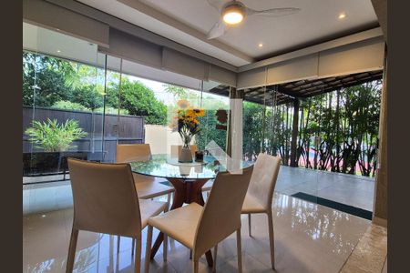 Sala de casa de condomínio à venda com 3 quartos, 180m² em Vargem Grande, Rio de Janeiro