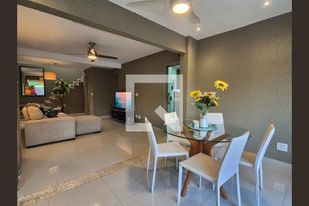 Sala de casa de condomínio à venda com 3 quartos, 180m² em Vargem Grande, Rio de Janeiro