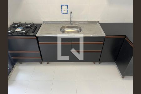 Cozinha de apartamento para alugar com 2 quartos, 55m² em Vila Anastácio, São Paulo