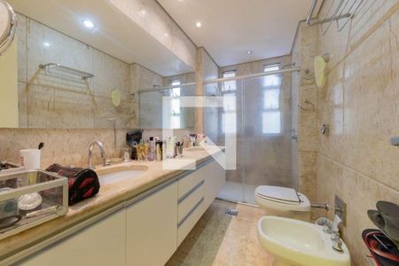 Apartamento à venda com 4 quartos, 220m² em Lourdes, Belo Horizonte