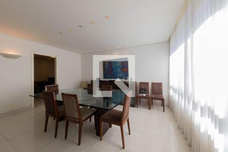 Apartamento à venda com 4 quartos, 220m² em Lourdes, Belo Horizonte