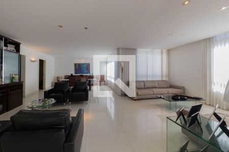 Apartamento à venda com 4 quartos, 220m² em Lourdes, Belo Horizonte