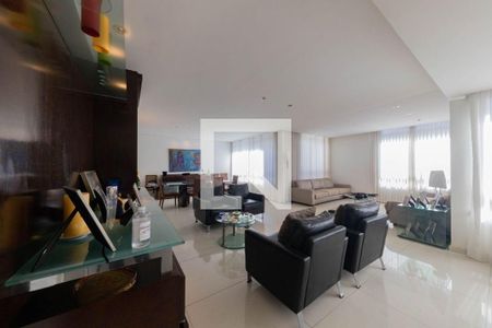 Apartamento à venda com 4 quartos, 220m² em Lourdes, Belo Horizonte