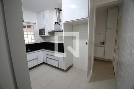 Cozinha de casa de condomínio à venda com 3 quartos, 130m² em Jardim Myrian Moreira da Costa, Campinas