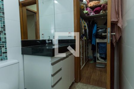 Banheiro da Suíte de casa de condomínio à venda com 3 quartos, 160m² em Fazenda dos Pires, Nova Lima