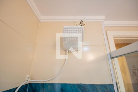 Banheiro de apartamento à venda com 2 quartos, 58m² em Vila Osasco, Osasco