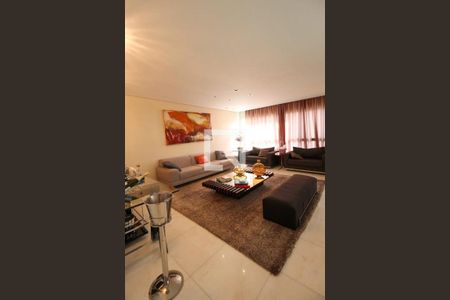 Apartamento à venda com 4 quartos, 210m² em Belvedere, Belo Horizonte