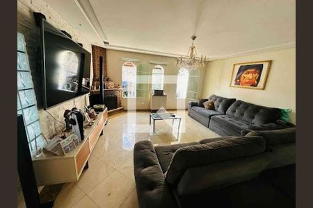 Casa à venda com 3 quartos, 226m² em Vila Guilhermina, São Paulo