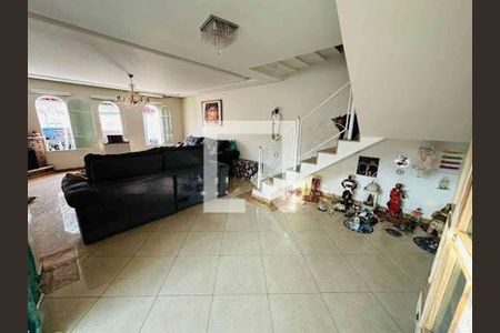 Casa à venda com 3 quartos, 226m² em Vila Guilhermina, São Paulo