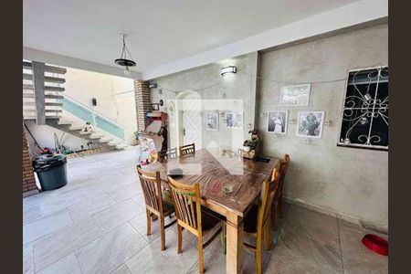 Casa à venda com 3 quartos, 226m² em Vila Guilhermina, São Paulo