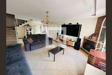 Casa à venda com 3 quartos, 226m² em Vila Guilhermina, São Paulo