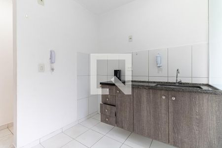 Cozinha de apartamento para alugar com 1 quarto, 40m² em Vila Moraes, São Paulo